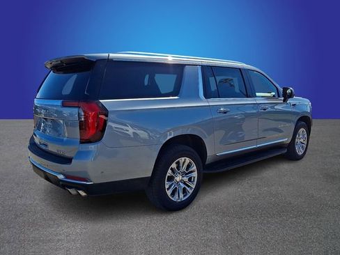 Used 2025 GMC Yukon XL Denali image 4