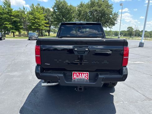 Used 2026 Toyota Tacoma TRD Off-Road AWD/4WD image 7