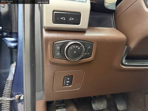 Used 2016 Ford F150 King Ranch w/ Equipment Group 601A Luxury AWD/4WD image 19