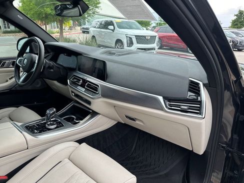 Used 2019 BMW X5 xDrive50i w/ M Sport Package AWD/4WD image 40