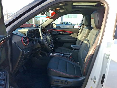 Used 2024 Chevrolet TrailBlazer RS w/ Convenience Package image 19
