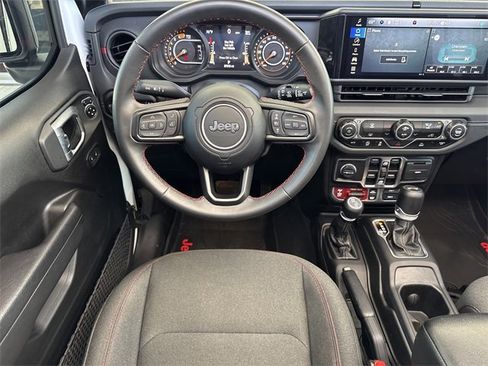 Used 2024 Jeep Wrangler Unlimited Rubicon image 12