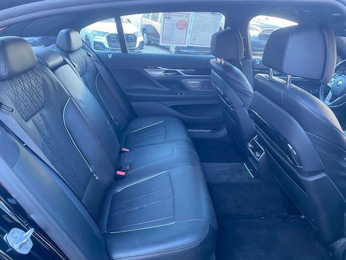 Used 2019 BMW 750i xDrive image 27