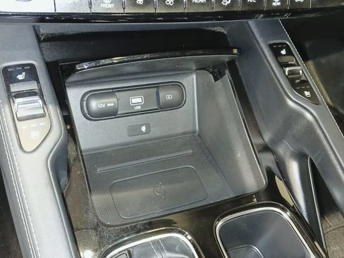 Used 2022 Kia Telluride EX w/ EX Premium Package AWD/4WD image 22