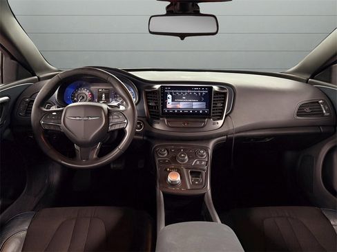 Used 2016 Chrysler 200 S image 26