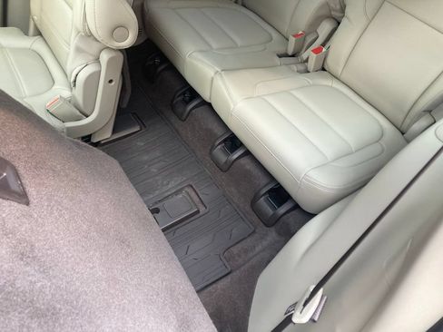 Certified 2019 GMC Acadia Denali AWD/4WD image 18