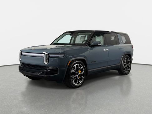 Used 2026 Rivian R1S Premium AWD/4WD image 7