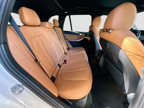 Certified 2023 BMW X5 xDrive40i w/ Premium Package image 28