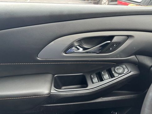 Used 2019 Chevrolet Traverse LT image 26