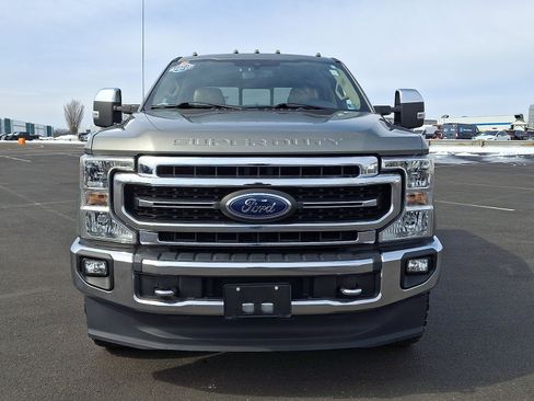 Used 2020 Ford F250 Lariat w/ Chrome Package image 2