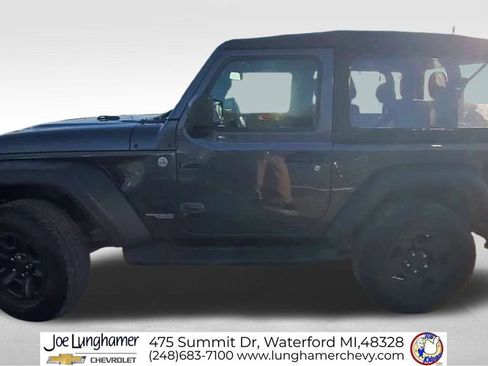 Used 2021 Jeep Wrangler Sport image 5