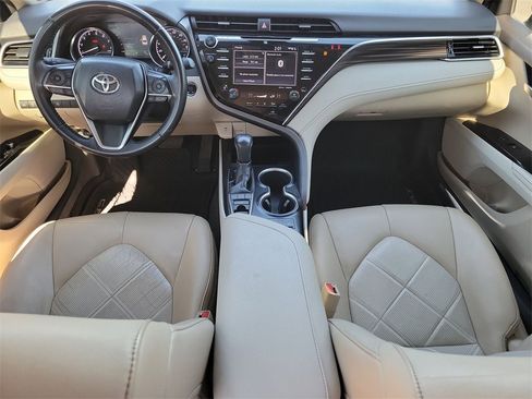 Used 2018 Toyota Camry XLE w/ Driver Assist Package image 14
