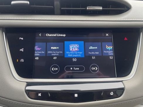 Used 2020 Cadillac XT5 Premium Luxury image 27