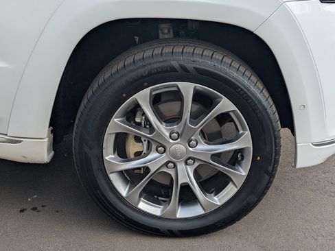 Used 2019 Jeep Grand Cherokee Summit w/ Platinum Series Group AWD/4WD image 8