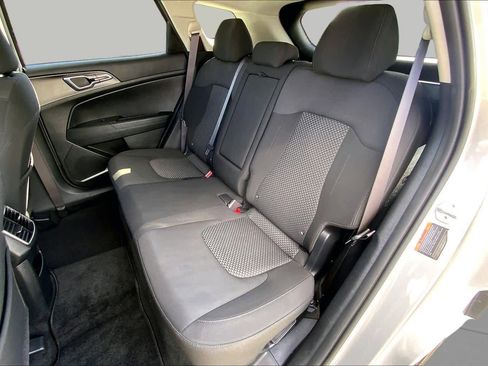 Used 2023 Kia Sportage LX AWD/4WD image 21