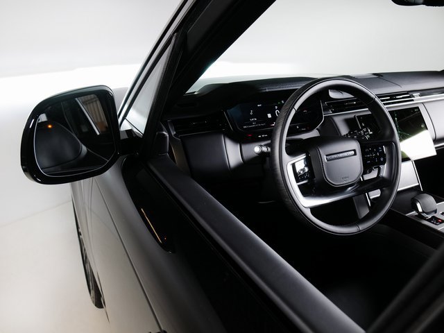 New 2026 Land Rover Range Rover Long Wheelbase SE AWD/4WD image 25