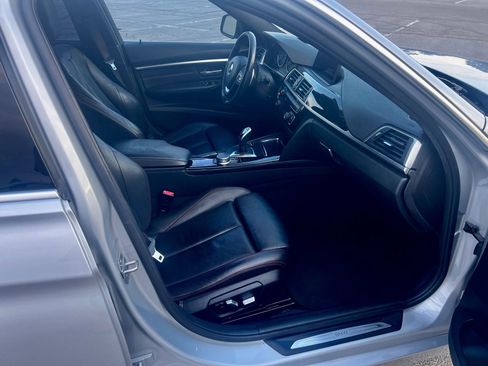 Used 2017 BMW 330i Sedan image 15