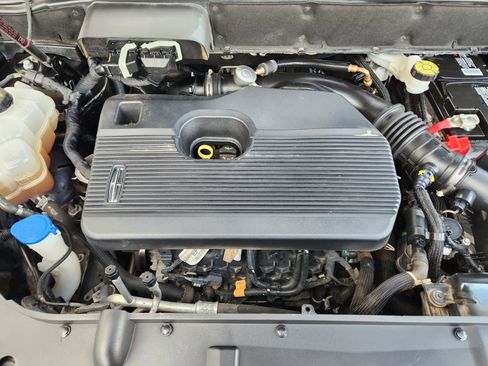 Used 2020 Lincoln Nautilus Reserve image 32