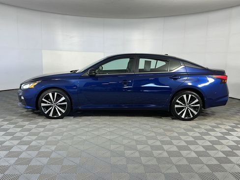 Used 2021 Nissan Altima 2.5 SR w/ SR Premium Package AWD/4WD image 8