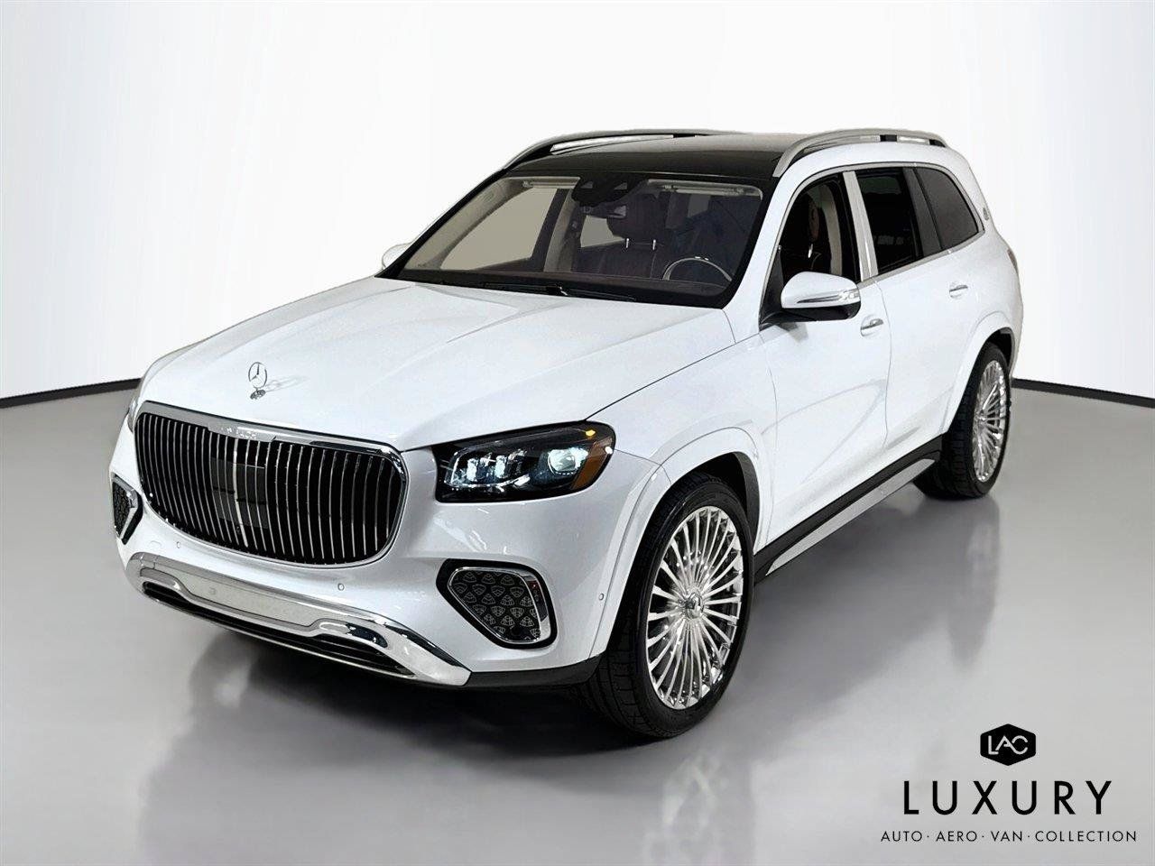 Used 2025 Mercedes-Benz Maybach GLS 600 4MATIC image 4