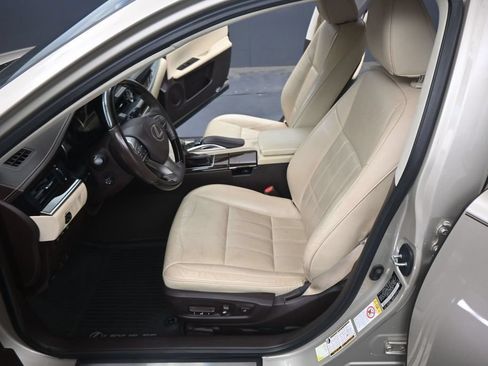 Used 2018 Lexus ES 350 w/ Luxury Package w/Wood Trim FWD image 9