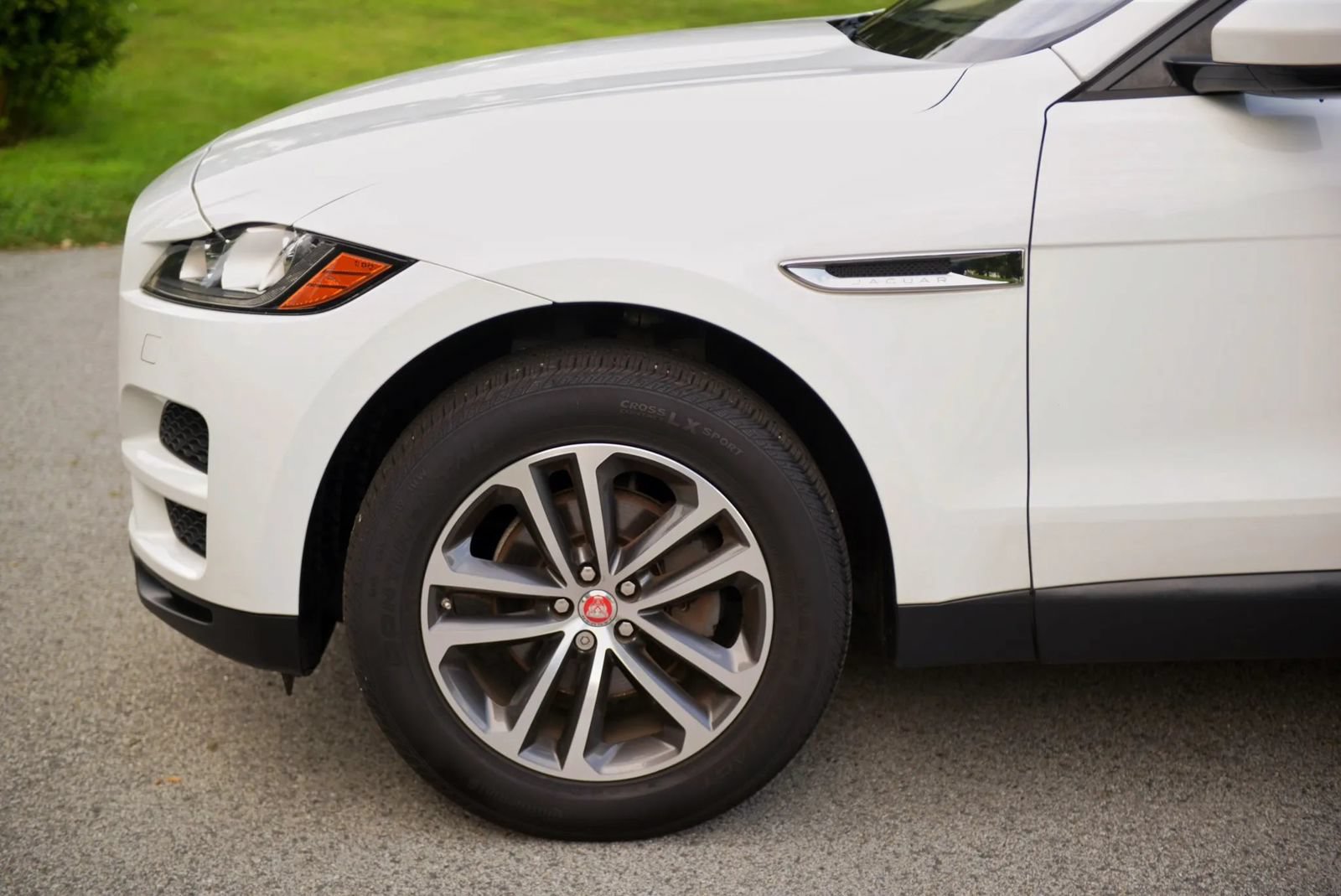Used 2018 Jaguar F-PACE Premium AWD/4WD image 33