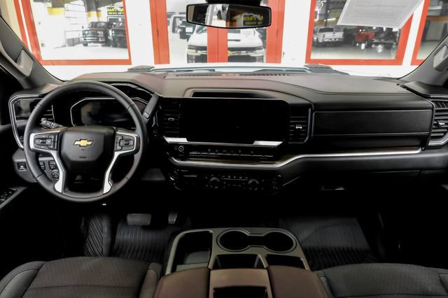 Used 2026 Chevrolet Silverado 2500 LT AWD/4WD image 14