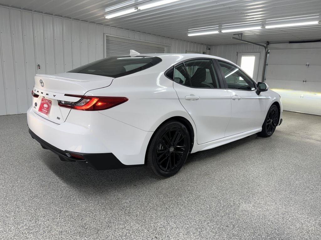 Used 2025 Toyota Camry SE FWD image 7