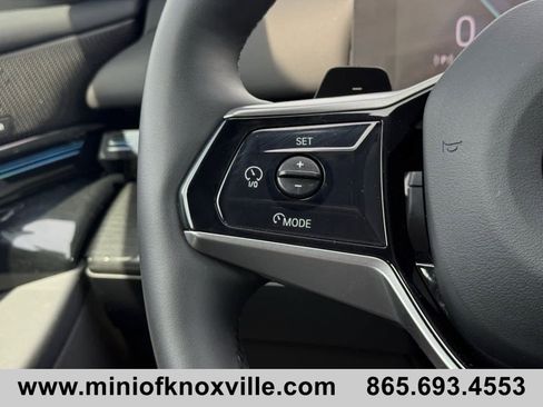 Used 2025 BMW 530i xDrive AWD/4WD image 22