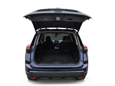 Used 2025 Nissan Rogue SV FWD image 29