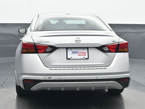 Used 2022 Nissan Altima 2.5 SV image 5