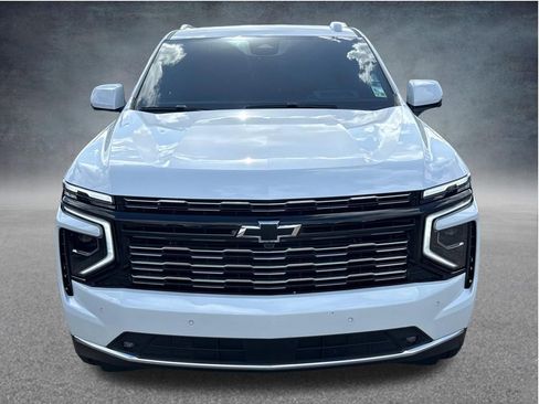 Used 2026 Chevrolet Tahoe High Country AWD/4WD image 13