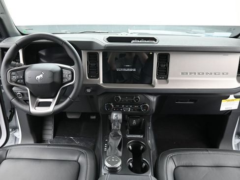 New 2026 Ford Bronco Outer Banks AWD/4WD image 10