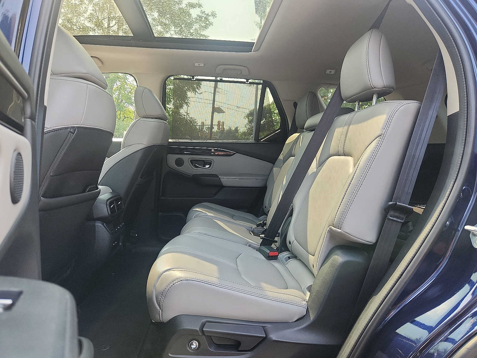 Used 2024 Honda Pilot Touring image 10