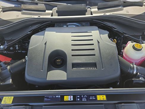 New 2026 Land Rover Range Rover SE AWD/4WD image 32