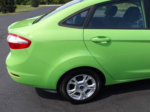 Used 2014 Ford Fiesta SE FWD image 30