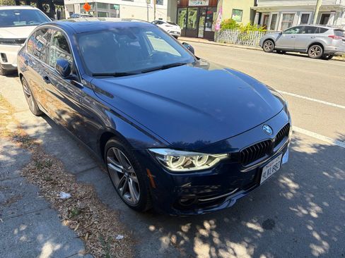 Used 2018 BMW 330i Sedan w/ Convenience Package RWD image 4