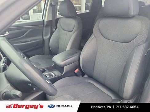 Used 2019 Hyundai Santa Fe SE image 11