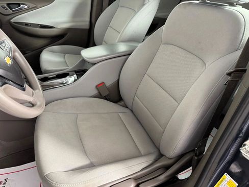 Used 2020 Chevrolet Malibu LS FWD image 32