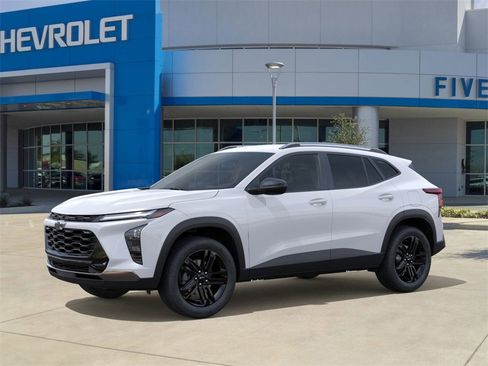 New 2026 Chevrolet Trax ACTIV image 2