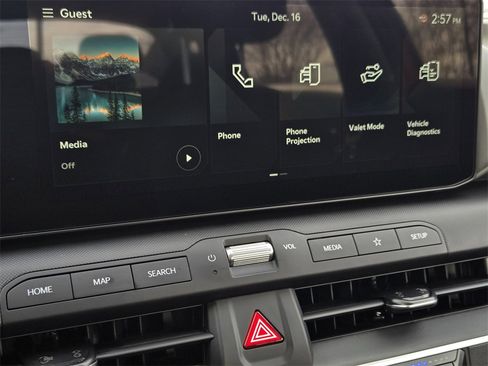 New 2025 Kia K4 LXS image 12