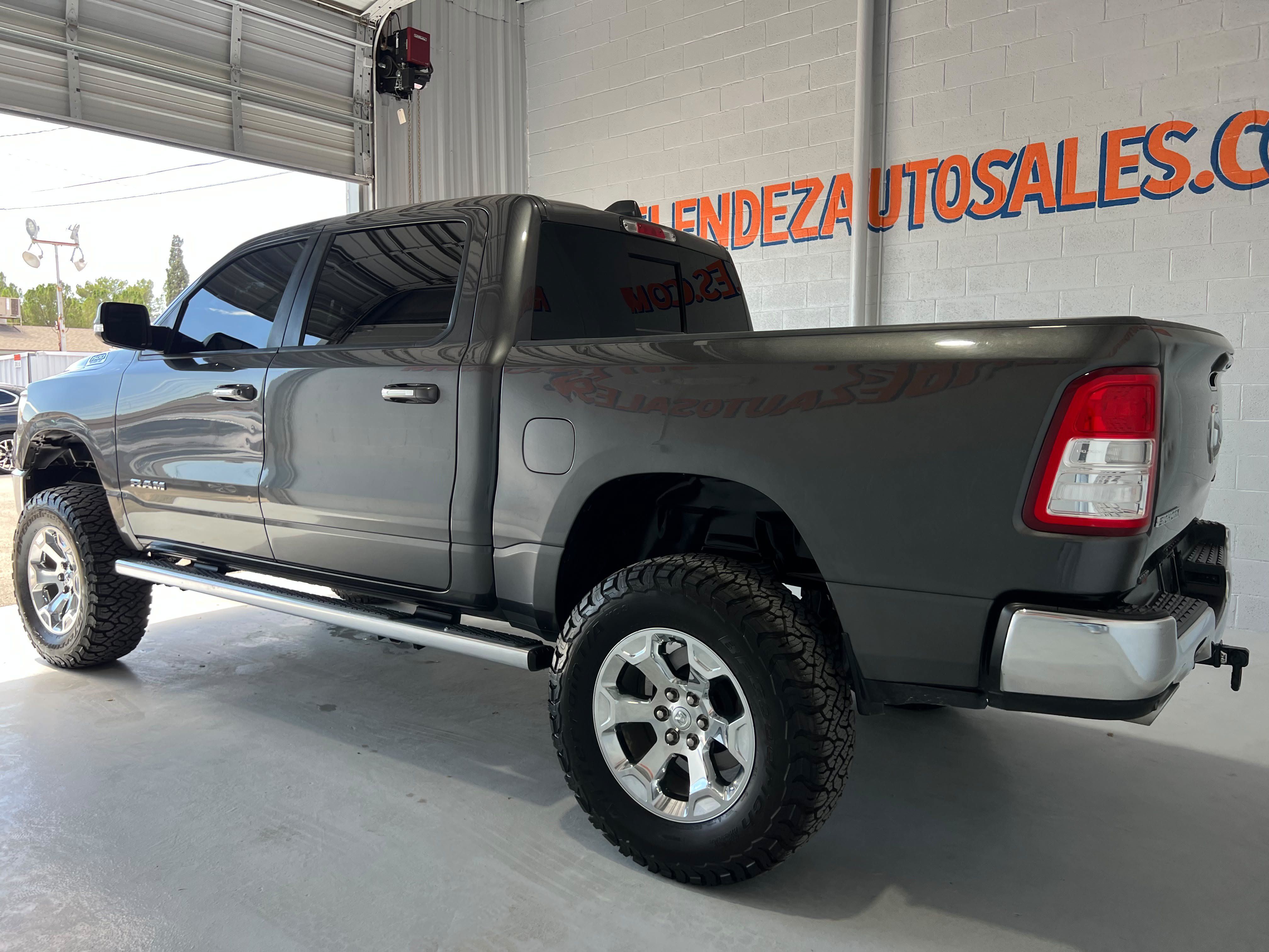 Used 2019 RAM 1500 Big Horn AWD/4WD image 3