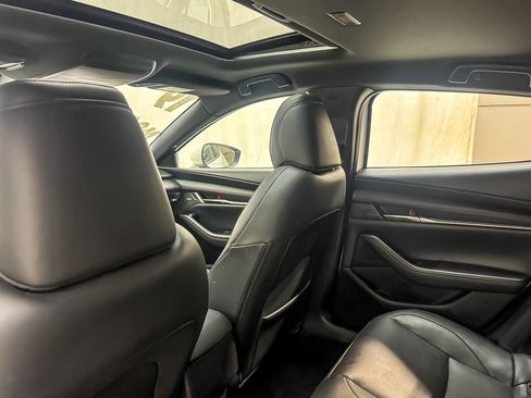 Used 2019 MAZDA MAZDA3 Hatchback w/ Premium Package image 13