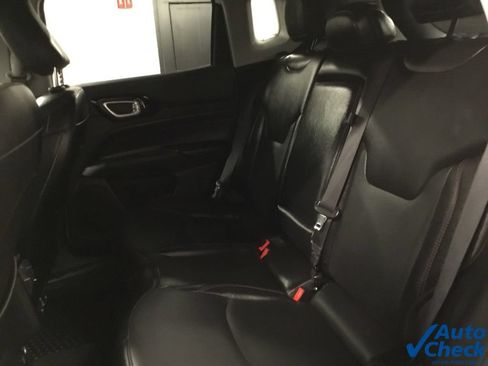 Used 2022 Jeep Compass Trailhawk w/ Trailhawk Elite Group AWD/4WD image 32