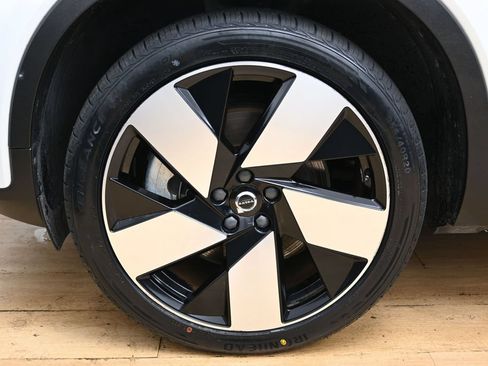 Used 2023 Volvo C40 P8 Recharge Ultimate AWD/4WD image 11