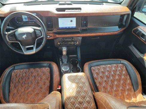 Used 2021 Ford Bronco Black Diamond image 12