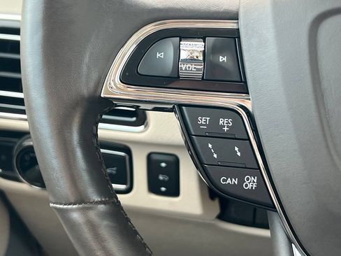 Used 2021 Lincoln Navigator Reserve AWD/4WD image 37
