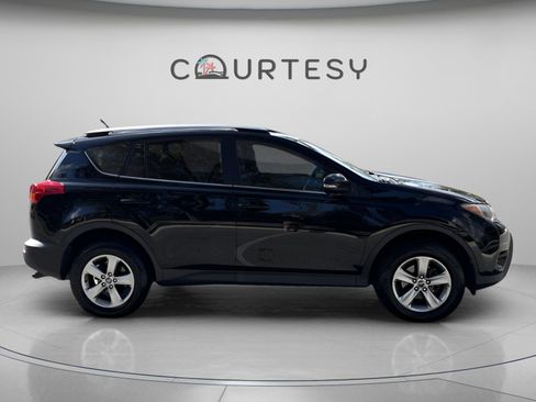 Used 2015 Toyota RAV4 XLE image 9