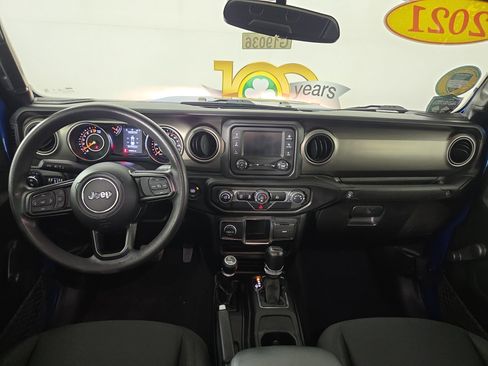 Used 2021 Jeep Gladiator Sport image 13