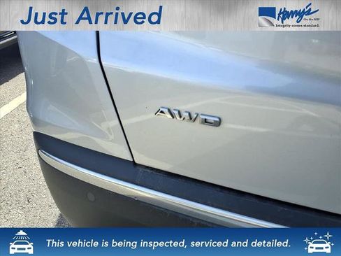 Used 2017 Cadillac XT5 Luxury w/ Driver Awareness Package image 3